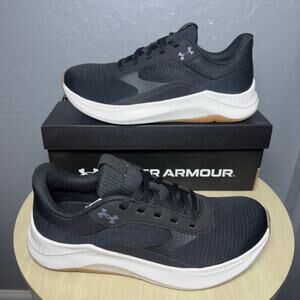 Under Armour Women’s Aurora 3, Black/White, US 7.5